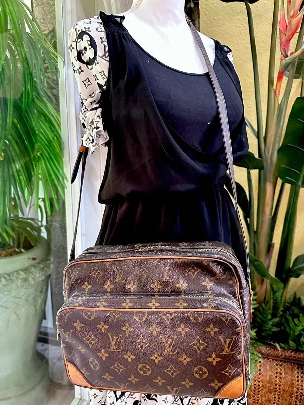 Louis Vuitton Brown Monogram Canvas Messenger Bag with Tan Accents